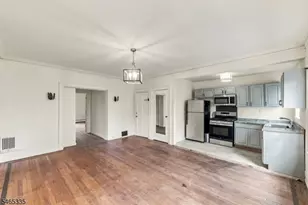 72 N Munn Ave, East Orange, NJ 07017 - Photo 9