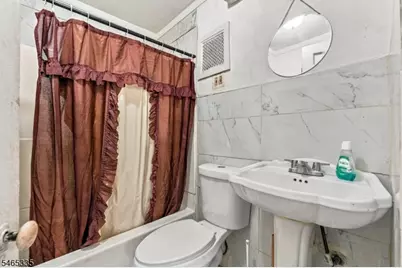 72 N Munn Ave, East Orange, NJ 07017 - Photo 15