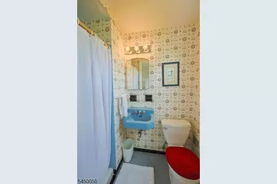 286 Pershing Rd, Clifton, NJ 07013 - Photo 13