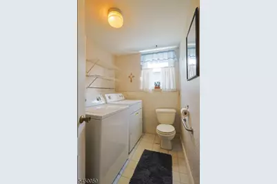 286 Pershing Rd, Clifton, NJ 07013 - Photo 15
