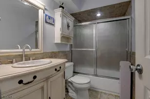 5 Dari Ct, Lincoln Park, NJ 07035 - Photo 13