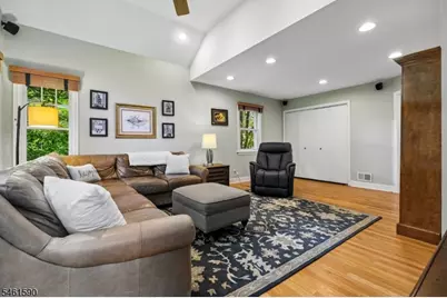 36 Rockwood Rd, Florham Park, NJ 07932 - Photo 9