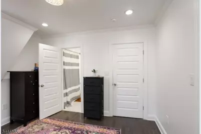 8 Franklin Pl, Montclair Twp., NJ 07042 - Photo 19