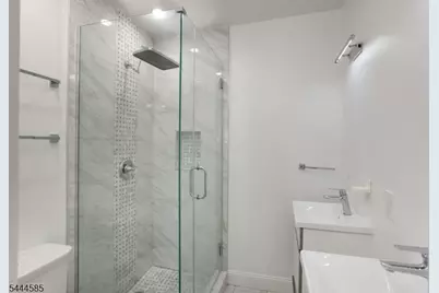8 Franklin Pl, Montclair Twp., NJ 07042 - Photo 17