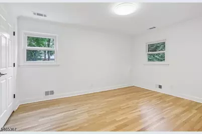 38 Billingsley Dr, Livingston, NJ 07039 - Photo 47