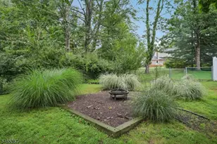 38 Billingsley Dr, Livingston, NJ 07039 - Photo 41