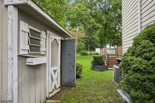 38 Billingsley Dr, Livingston, NJ 07039 - Photo 43