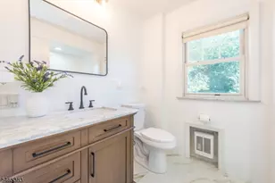 1118 Van Houten Ave, Clifton, NJ 07013 - Photo 15