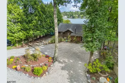 207 Bearfort Rd, West Milford, NJ 07480 - Photo 7