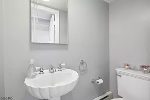 65 Springbrook Rd, Livingston, NJ 07039 - Photo 21