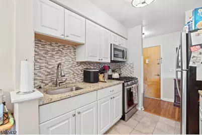 565 Grove St #B4, Clifton, NJ 07013 - Photo 7