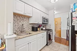565 Grove St, Clifton, NJ 07013 - Photo 7