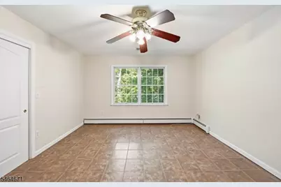 24 Taylor Ct, Parsippany, NJ 07054 - Photo 19