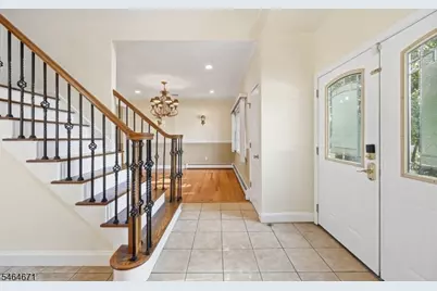 24 Taylor Ct, Parsippany, NJ 07054 - Photo 3