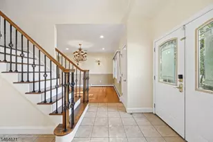 24 Taylor Ct, Parsippany, NJ 07054 - Photo 3