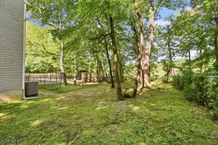 24 Taylor Ct, Parsippany, NJ 07054 - Photo 41