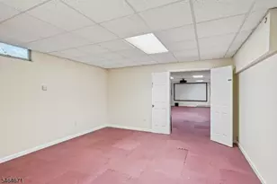 24 Taylor Ct, Parsippany, NJ 07054 - Photo 37