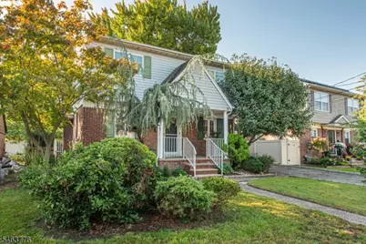 126 Hillman Dr, Elmwood Park, NJ 07407 - Photo 3