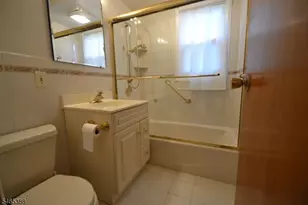 20 Long Hill Dr, Clifton, NJ 07013 - Photo 27