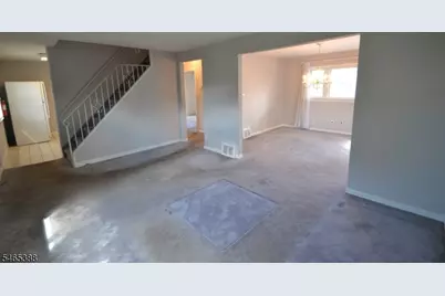 20 Long Hill Dr, Clifton, NJ 07013 - Photo 9