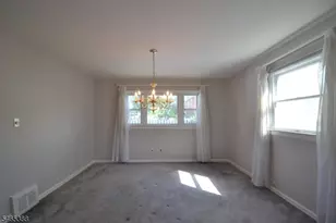 20 Long Hill Dr, Clifton, NJ 07013 - Photo 11