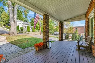 12 Essex Ave, Bernardsville, NJ 07924 - Photo 3