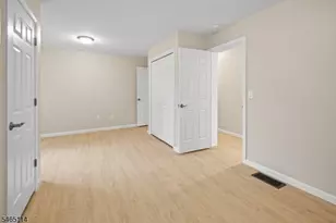 26 N Burnett St, East Orange, NJ 07017 - Photo 11