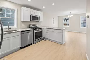 26 N Burnett St, East Orange, NJ 07017 - Photo 5