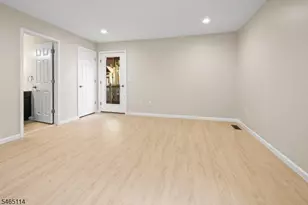 26 N Burnett St, East Orange, NJ 07017 - Photo 7