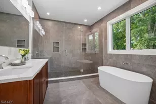 29 Spier Dr, Livingston, NJ 07039 - Photo 33