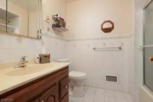 1 Longfellow Ln, Clark Township, NJ 07066 - Photo 25