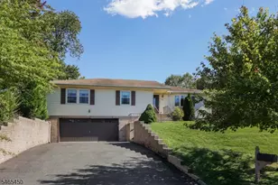 1 Longfellow Ln, Clark Township, NJ 07066 - Photo 3