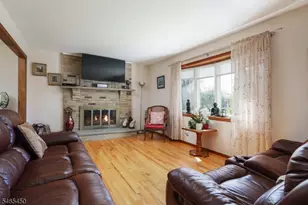 1 Longfellow Ln, Clark Township, NJ 07066 - Photo 7