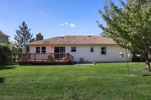 1 Longfellow Ln, Clark Township, NJ 07066 - Photo 39