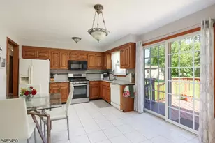 1 Longfellow Ln, Clark Township, NJ 07066 - Photo 15
