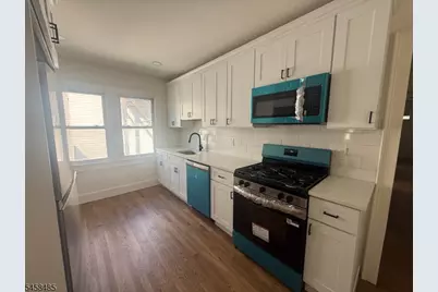 16 Lexington Ave #2L, Montclair, NJ 07042 - Photo 3