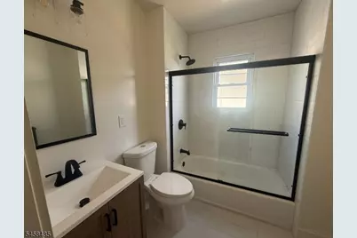 16 Lexington Ave #2L, Montclair, NJ 07042 - Photo 11