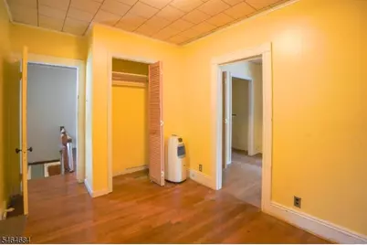 233 N Park St, East Orange, NJ 07017 - Photo 9