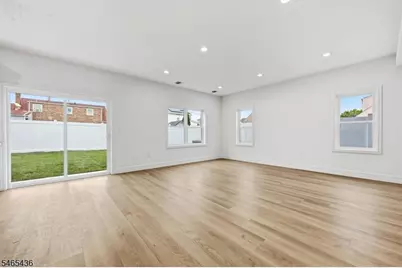 807 Dennis Pl, Linden, NJ 07036 - Photo 17