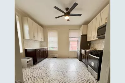 9 South St, Newark, NJ 07102 - Photo 1