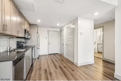 548 Franklin Ave #317, Belleville, NJ 07109 - Photo 5