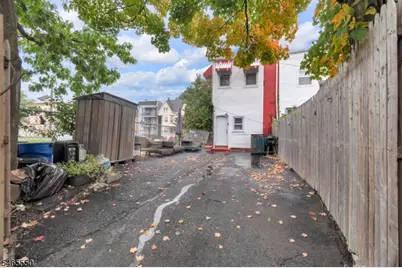 240 N 19th St, East Orange, NJ 07017 - Photo 15