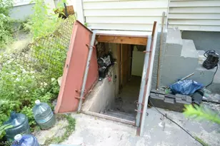 131 N 19th St, East Orange, NJ 07017 - Photo 19