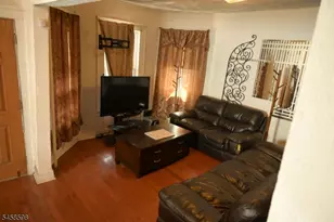 131 N 19th St, East Orange, NJ 07017 - Photo 3