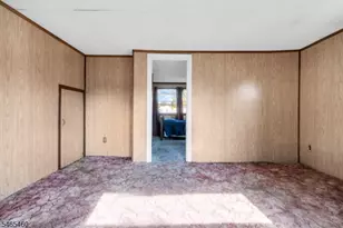 8 Somers Pl, South Bound Brook Boro, NJ 08880 - Photo 19