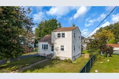 8 Somers Pl, South Bound Brook Boro, NJ 08880 - Photo 1