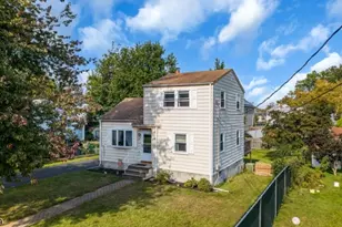 8 Somers Pl, South Bound Brook Boro, NJ 08880 - Photo 1