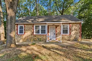 601 Succasunna Rd, Roxbury Township, NJ 07850 - Photo 3