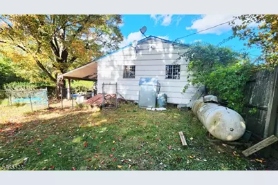16 Mary Ann Rd, Jefferson Township, NJ 07438 - Photo 5
