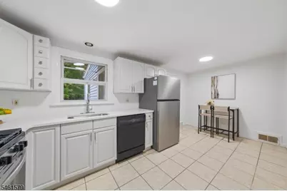 31 Glenview Dr, West Orange Township, NJ 07052 - Photo 11